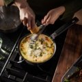 Hard Face keptuvė omletui 22 cm 